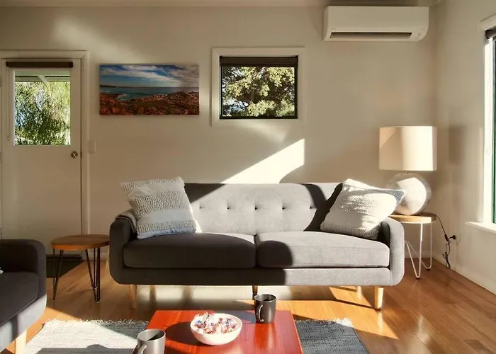 Town Hideaway - Sleeps 6