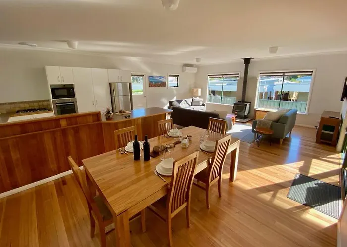 Town Hideaway - Sleeps 6